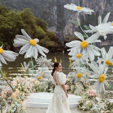 زهور ورقية لتزيين الزفاف